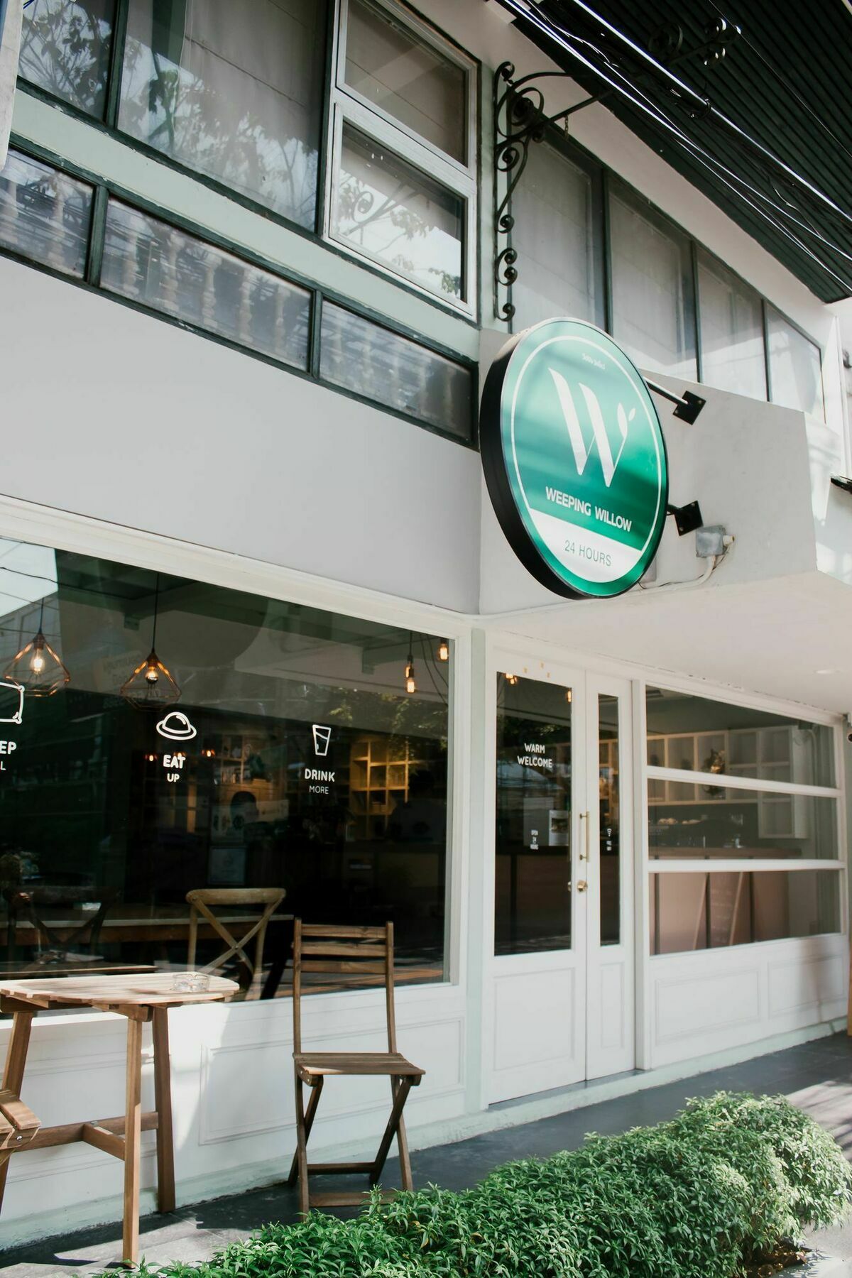 Weeping Willow Sukhumvit 26 Banguecoque Exterior foto