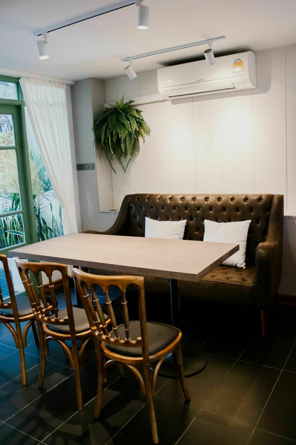 Weeping Willow Sukhumvit 26 Banguecoque Exterior foto